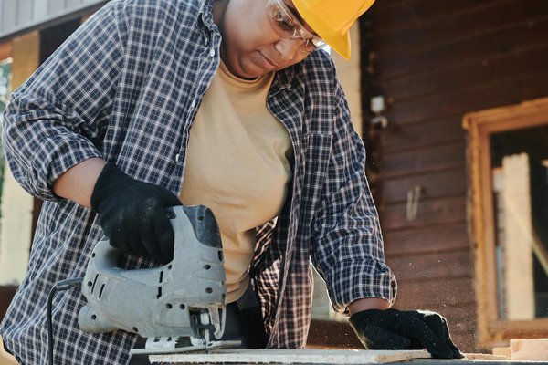 Portail à battants en aluminium : design, résistance et automatisation